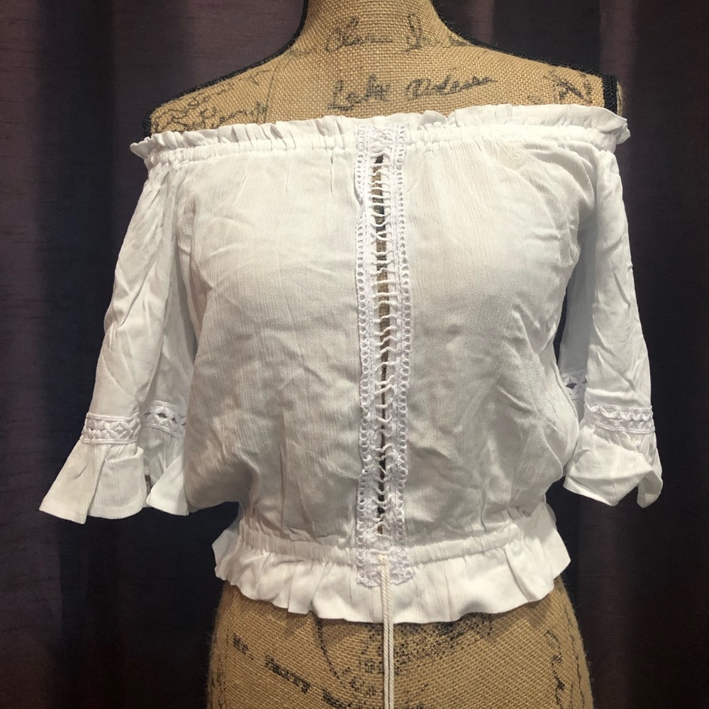 White off the shoulder Crop Top w/ detail trim